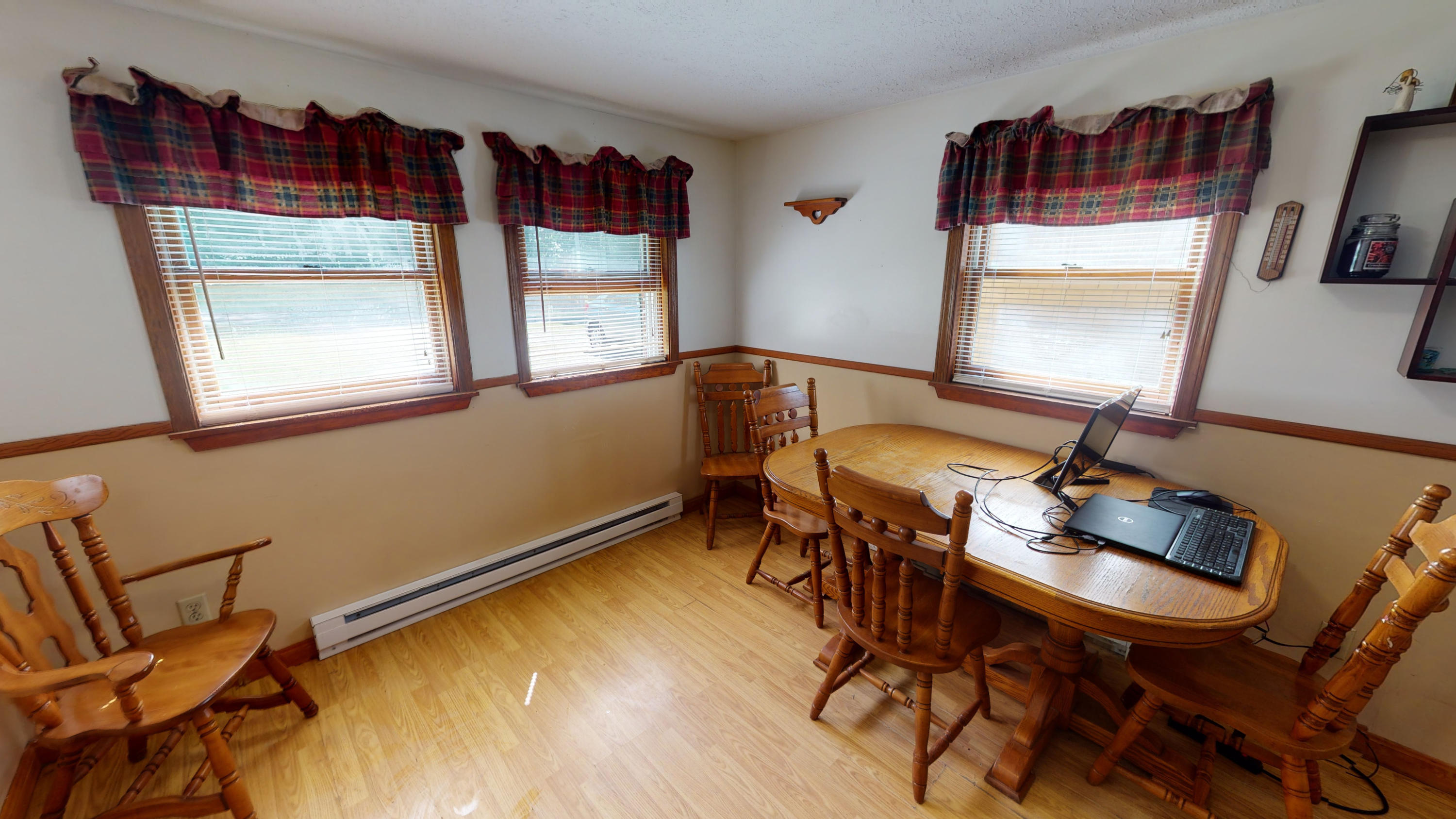 201 Warren Road Monmouth, ME 04259 - Photo 6 of 23 201-Warren-St-08182020_123747