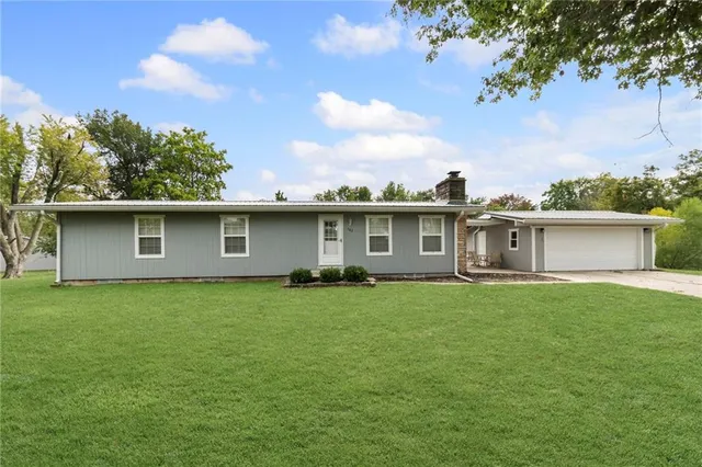 $195,000 | 702 East 6th Street, Carrollton, MO 64633