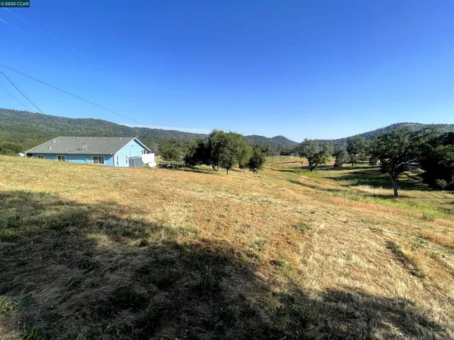 a view of a outdoor space