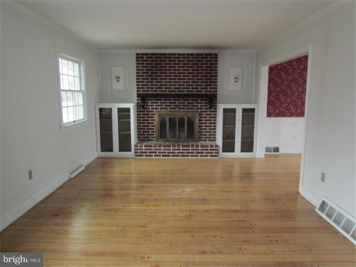 407 Georgetown Road Glassboro, NJ 08028 - Photo 3 of 11