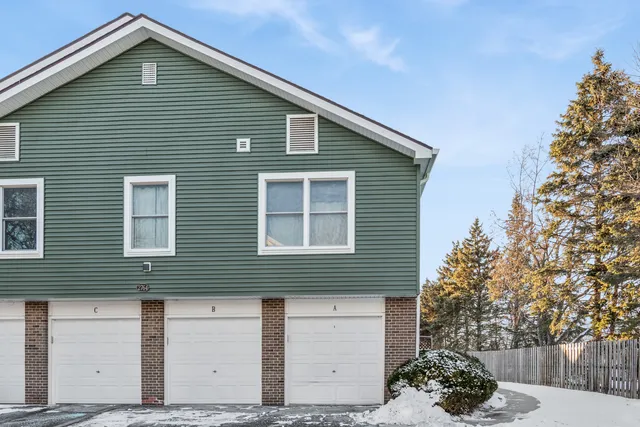 $305,000 | 2764 Weeping Willow Drive, Unit A, Lisle, IL 60532