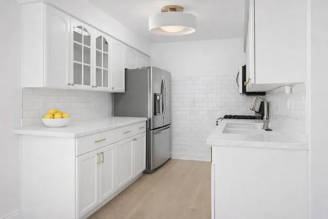 $305,000 | 2764 Weeping Willow Drive, Unit A, Lisle, IL 60532