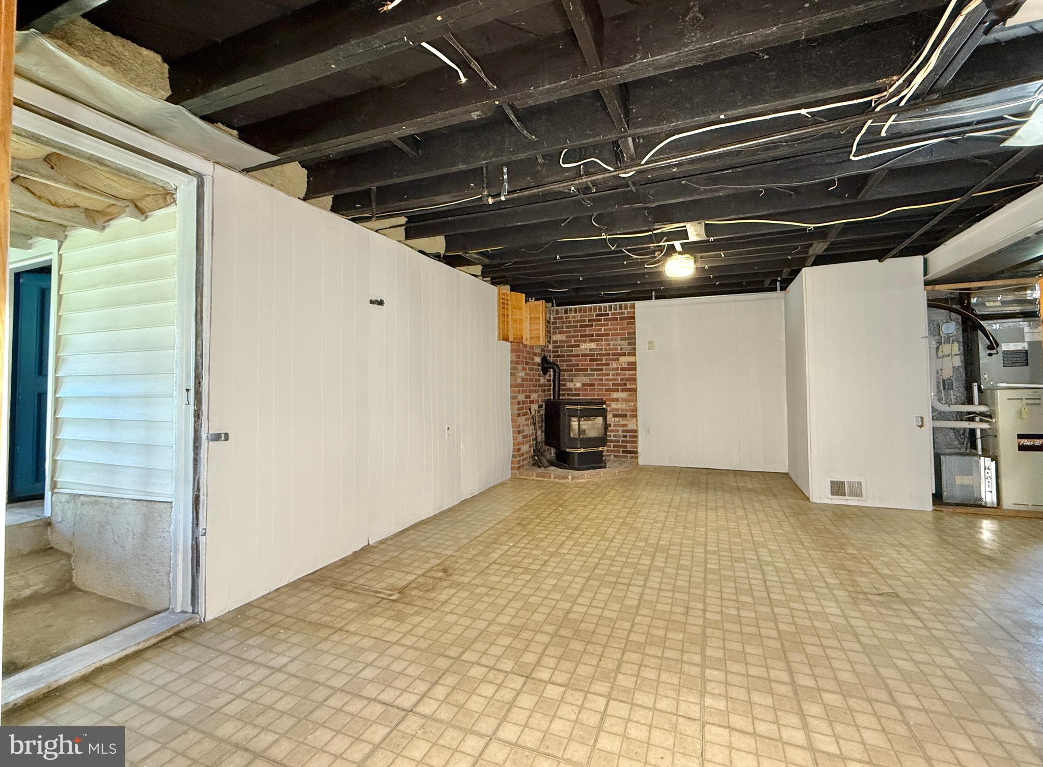 2002 Old Frederick Road Baltimore, MD 21228 - Photo 22 of 36 a view of empty room