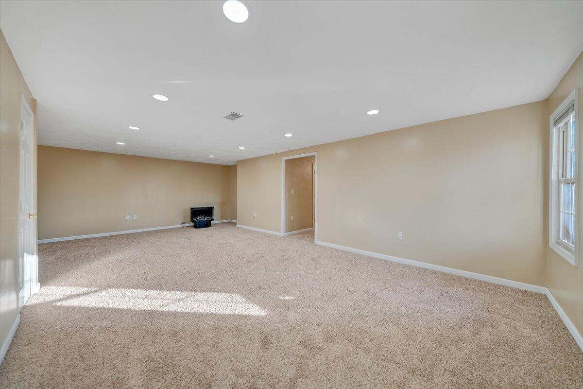4902 Old Mountain Road Northeast Roanoke, VA 24019 - Photo 22 of 42 a view of empty room