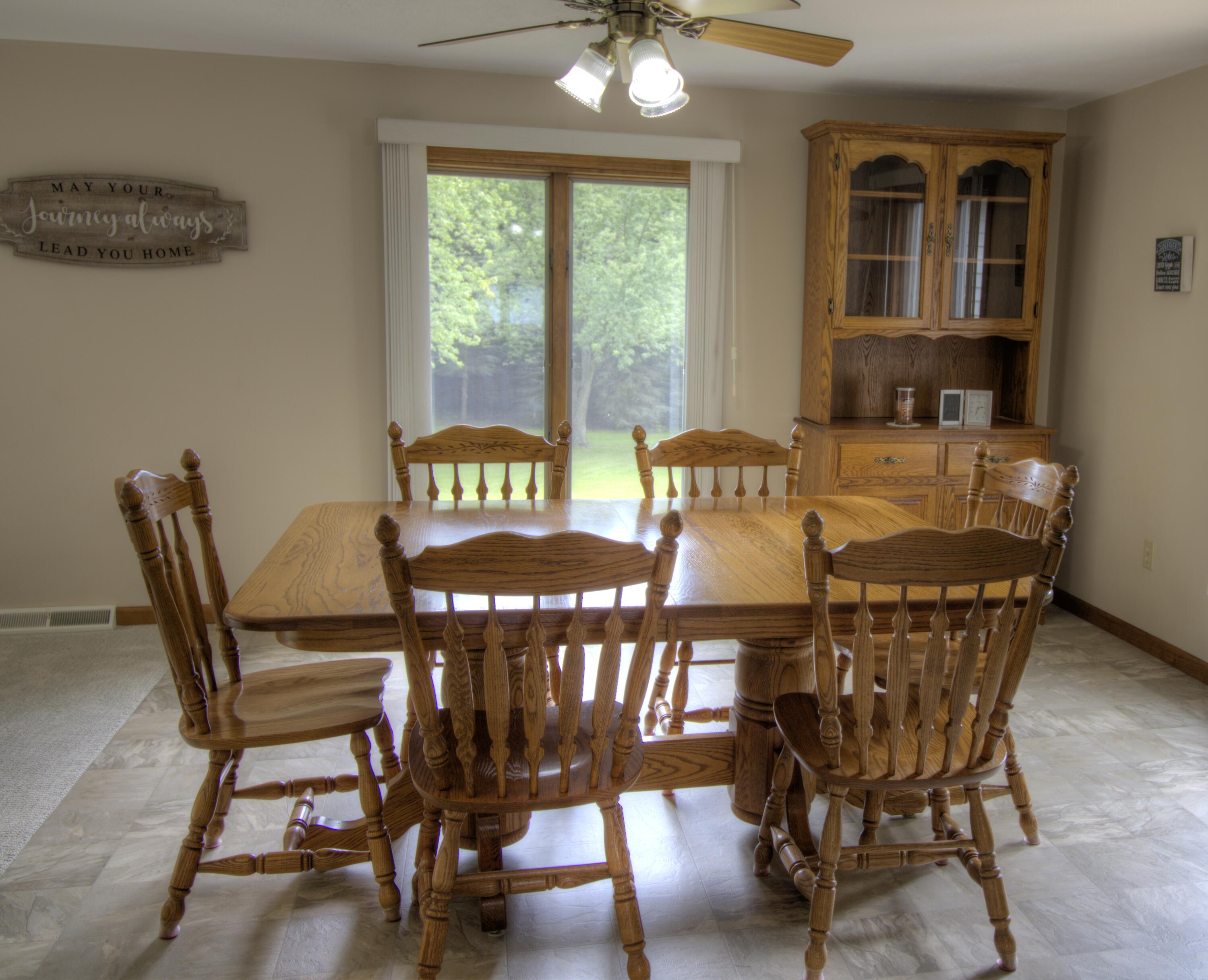 318 Mt Hope Road South Crystal, MI 48818 - Photo 17 of 38 dining room3