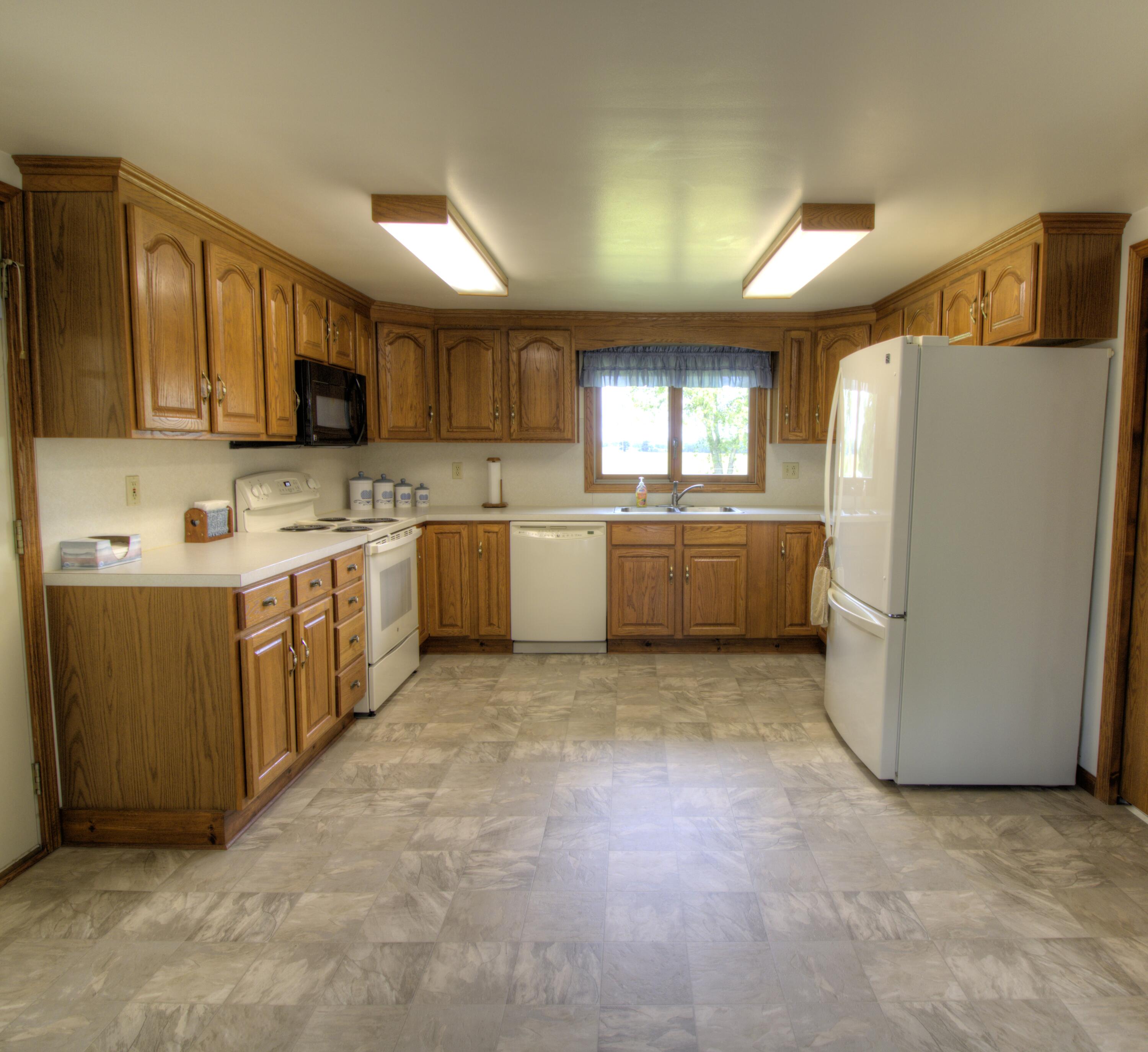 318 Mt Hope Road South Crystal, MI 48818 - Photo 18 of 38 Kitchen