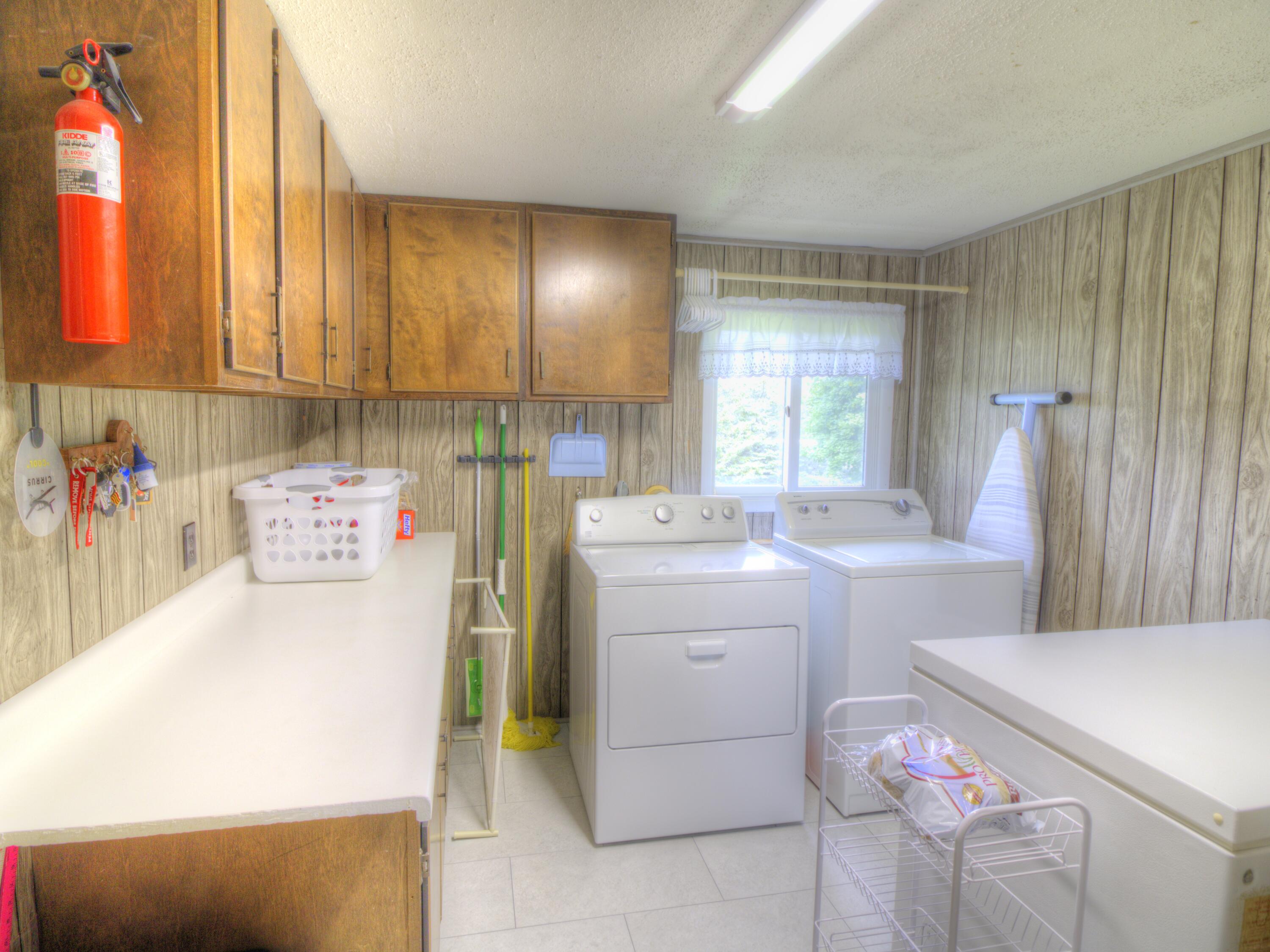 318 Mt Hope Road South Crystal, MI 48818 - Photo 20 of 38 laundry