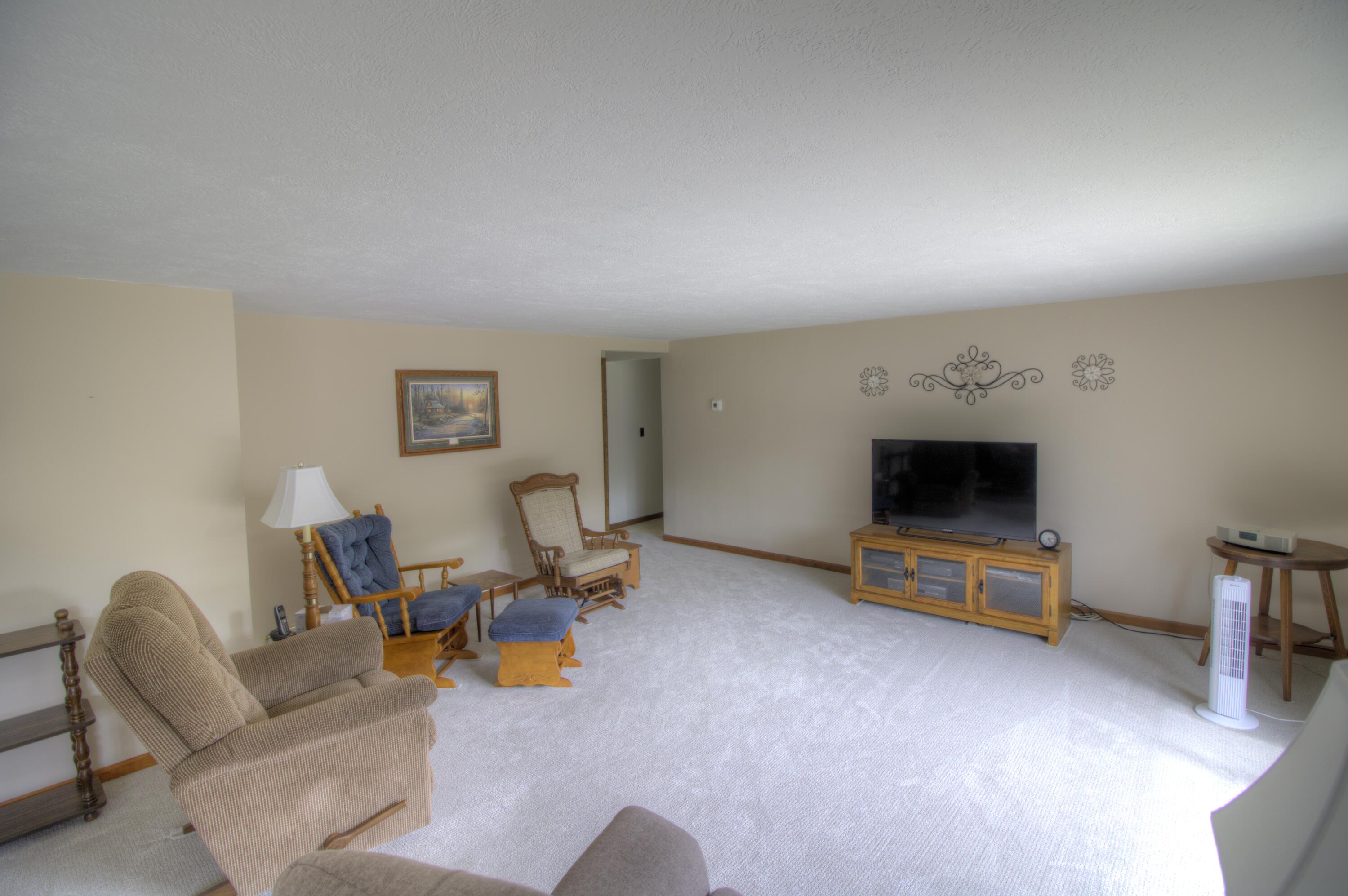 318 Mt Hope Road South Crystal, MI 48818 - Photo 21 of 38 living room 1