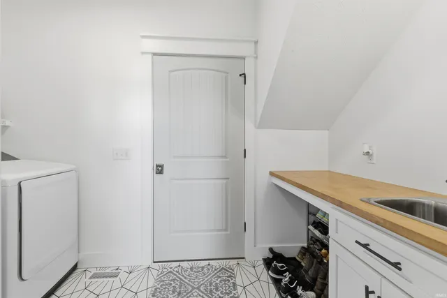 $545,000 | 4696 North Triple Crown Drive, Bloomington, IN 47404