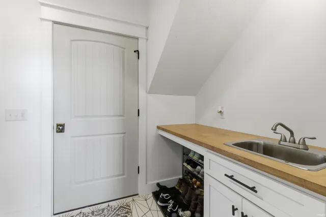 $545,000 | 4696 North Triple Crown Drive, Bloomington, IN 47404