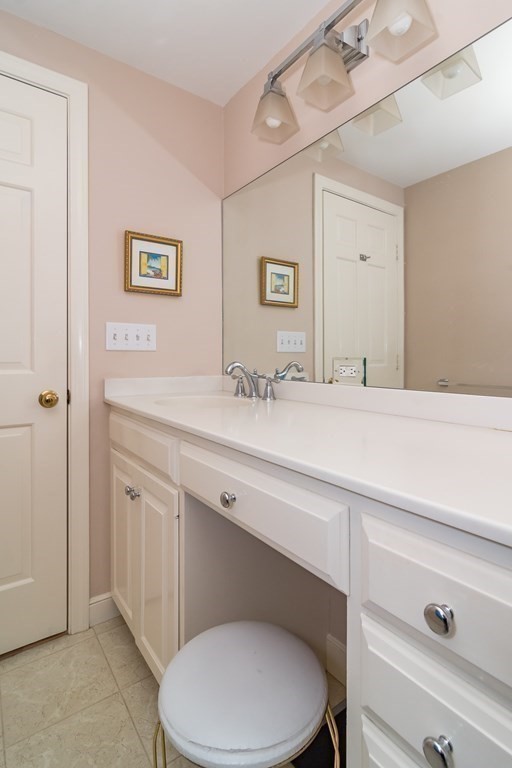 21 Westerly Street, Unit 10 Wellesley, MA 02482 - Photo 14 of 22