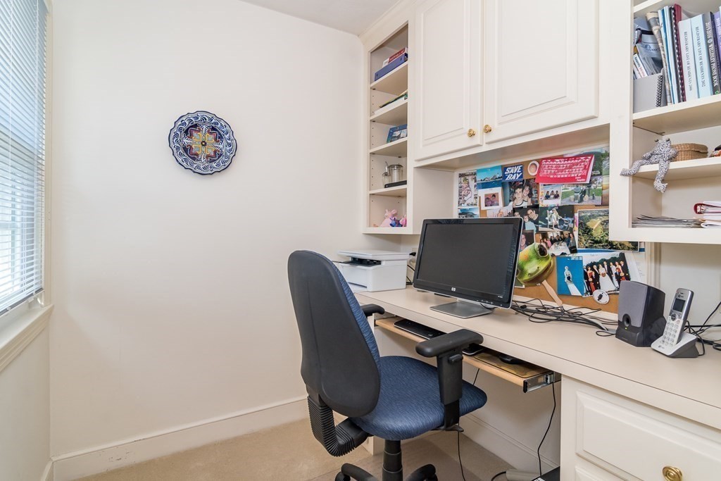 21 Westerly Street, Unit 10 Wellesley, MA 02482 - Photo 17 of 22