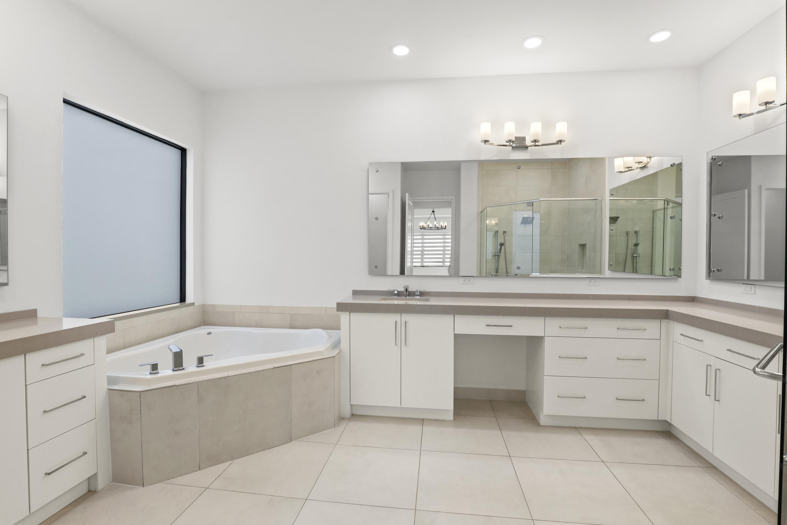 17094 Rainbow Fls Trail Boca Raton, FL 33496 - Photo 16 of 38 Master Bathroom