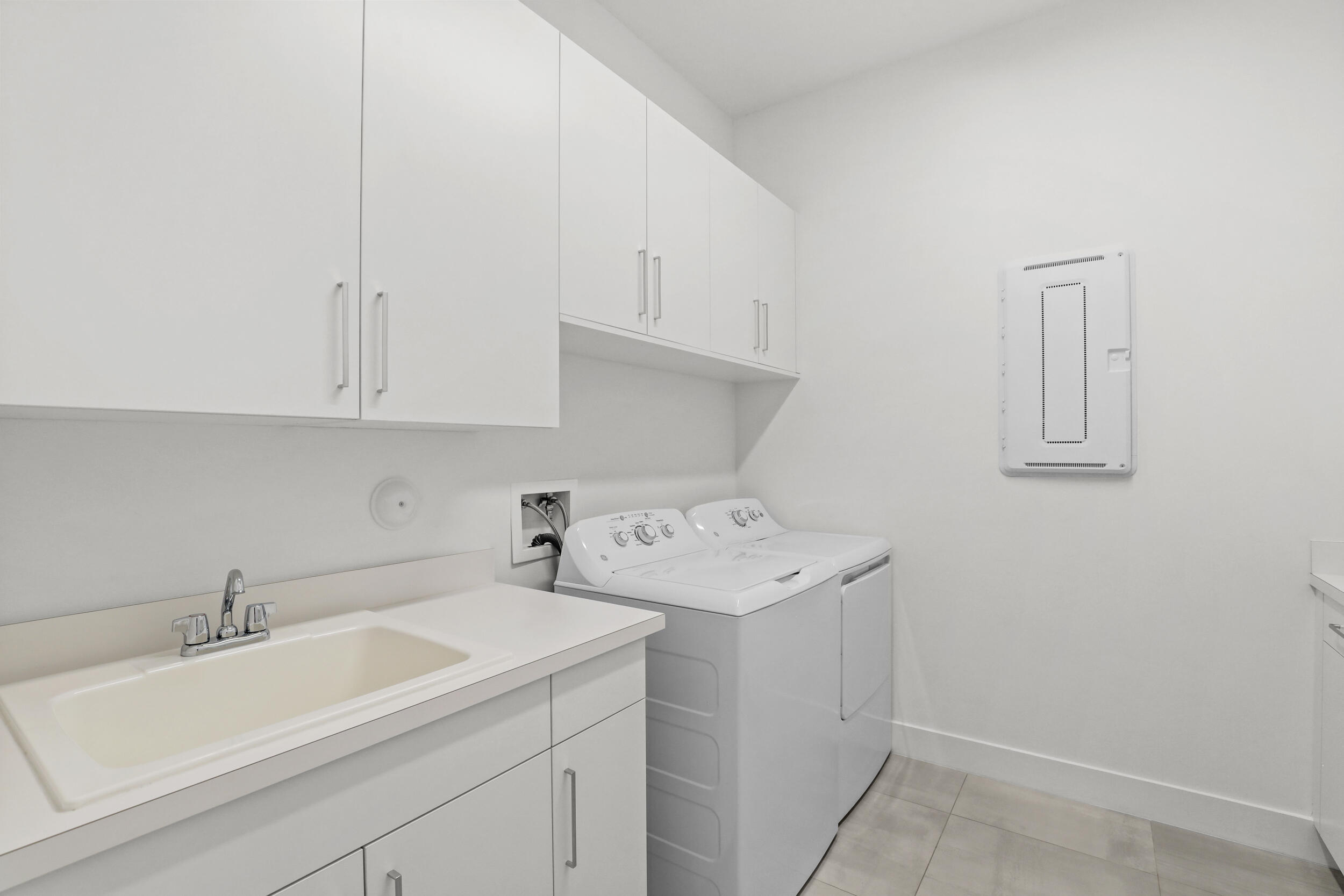 17094 Rainbow Fls Trail Boca Raton, FL 33496 - Photo 26 of 38 Laundry Room
