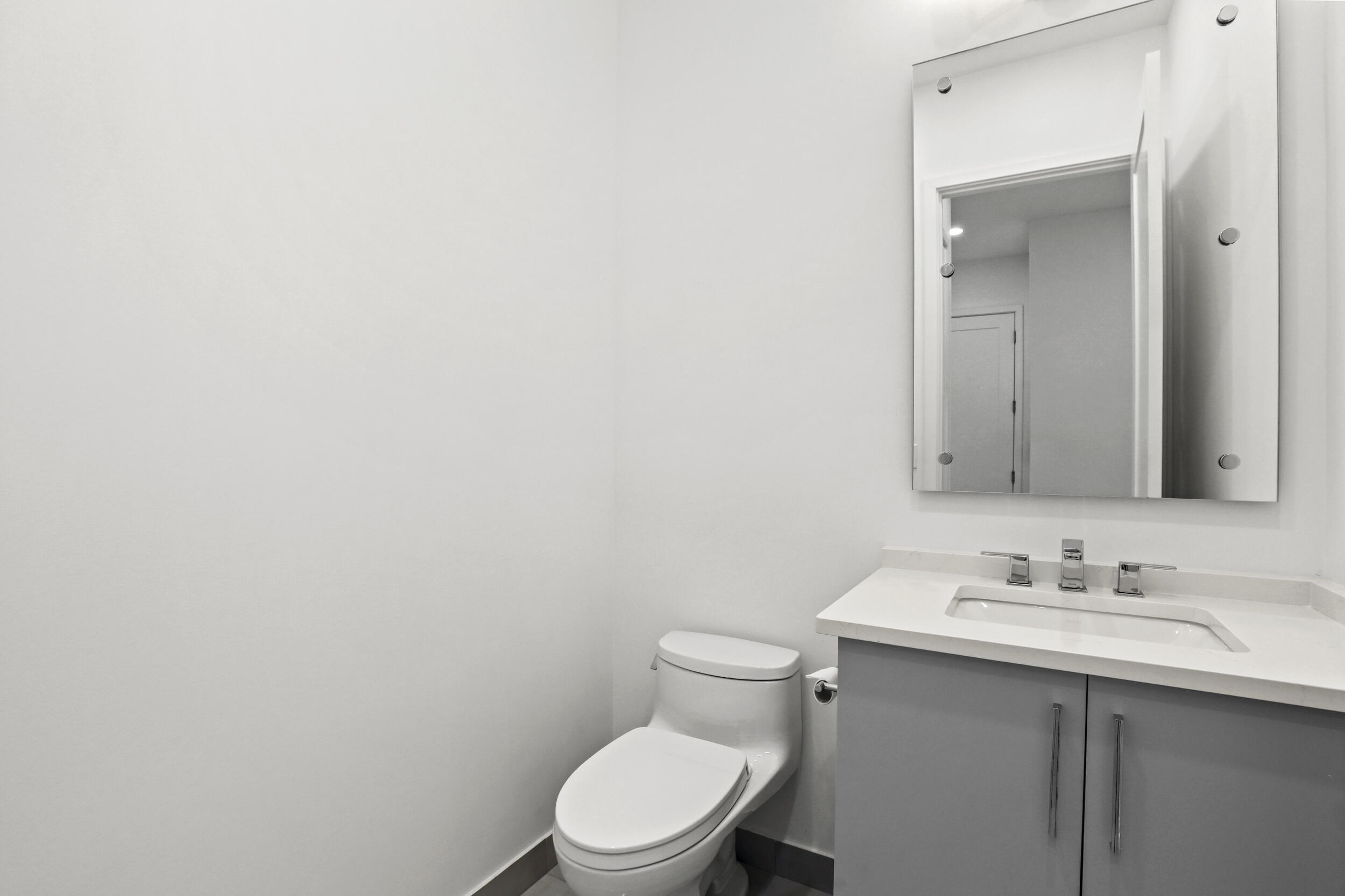 17094 Rainbow Fls Trail Boca Raton, FL 33496 - Photo 28 of 38 Half Bathroom