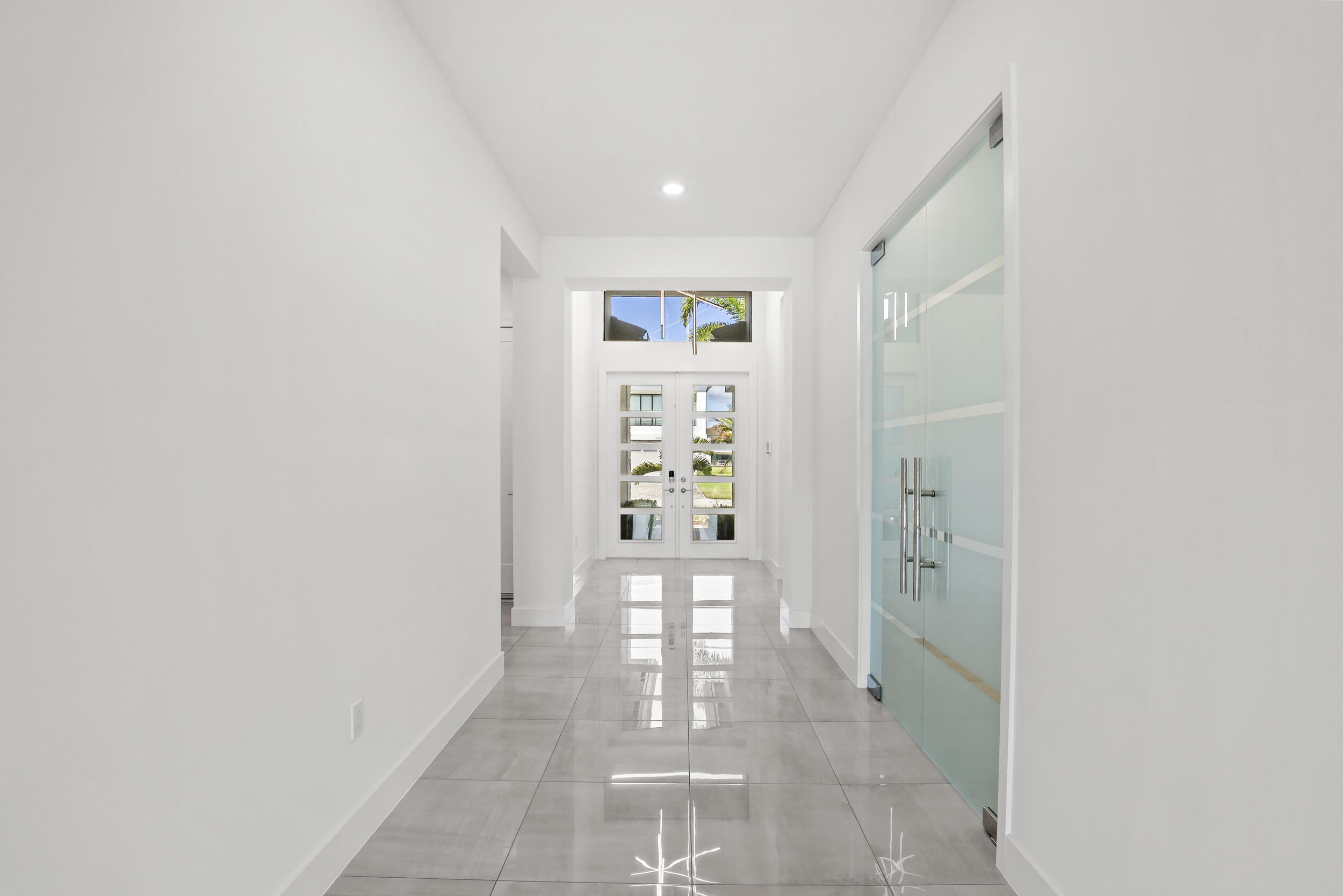 17094 Rainbow Fls Trail Boca Raton, FL 33496 - Photo 3 of 38 Grand Foyer