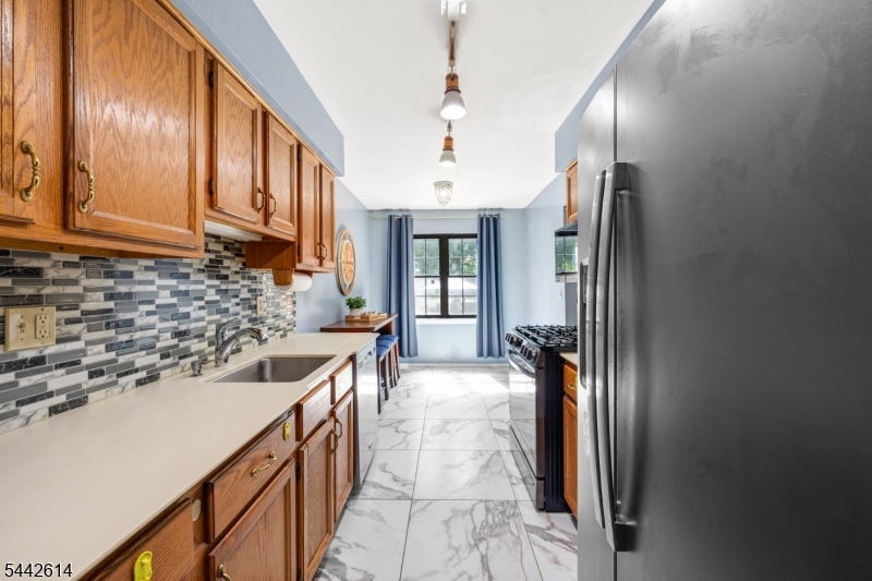16 Estate Road Hillsborough, NJ 08844 - Photo 15 of 38