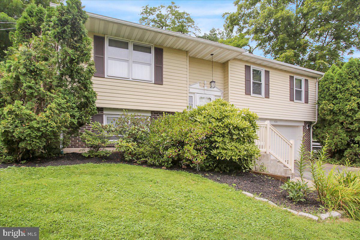 606 Summit Avenue Reading, PA 19607 - Photo 1 of 36 Gallery Image 1