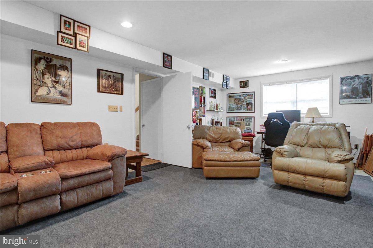 606 Summit Avenue Reading, PA 19607 - Photo 18 of 36 Gallery Image 18