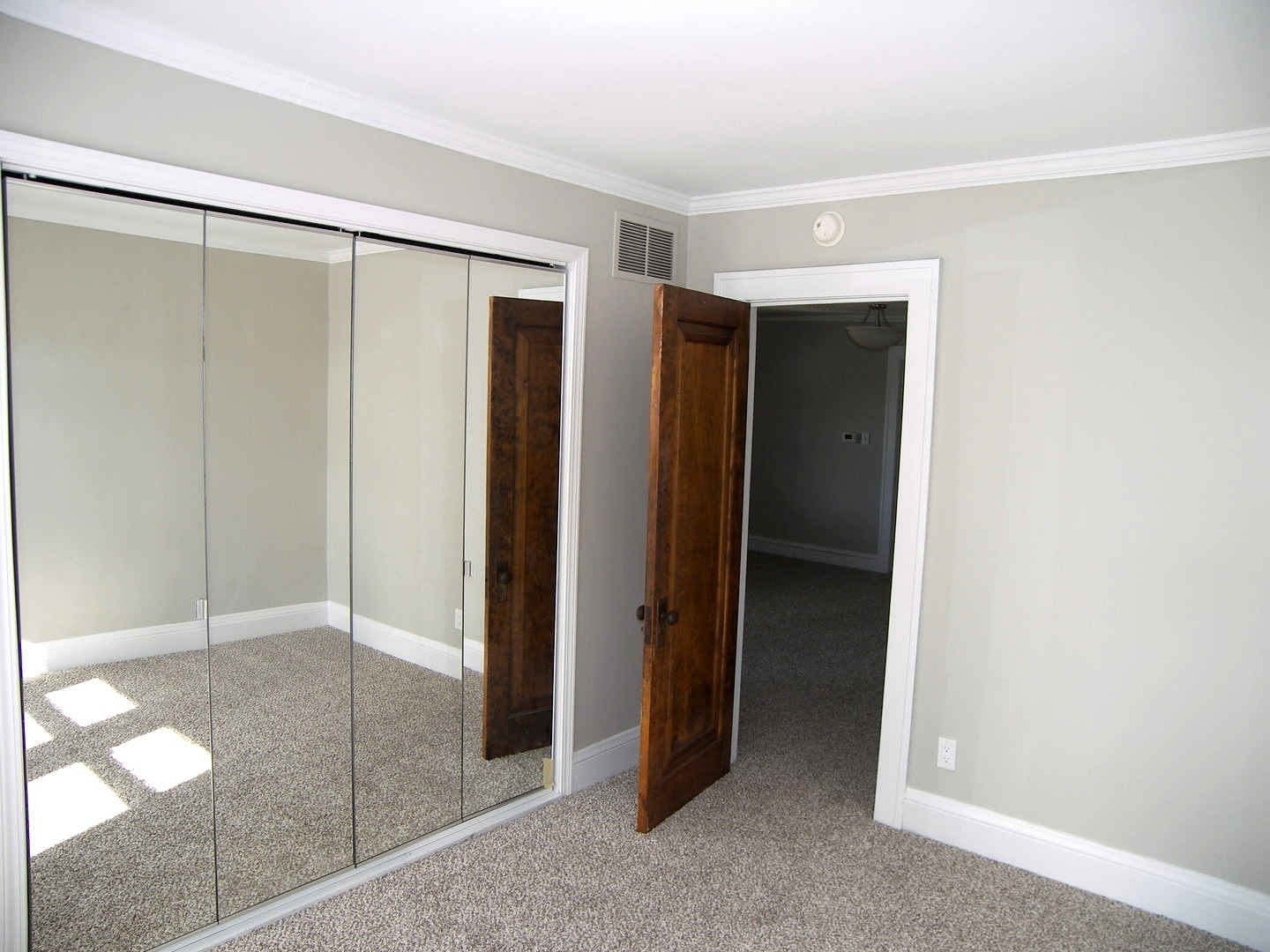 230 Allanson Road Mundelein, IL 60060 - Photo 7 of 28