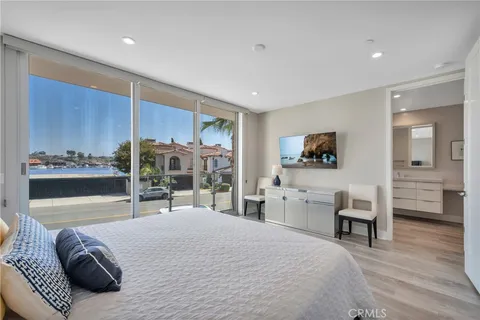 $4,350,000 | 3353 Via Lido, Newport Beach, CA 92663