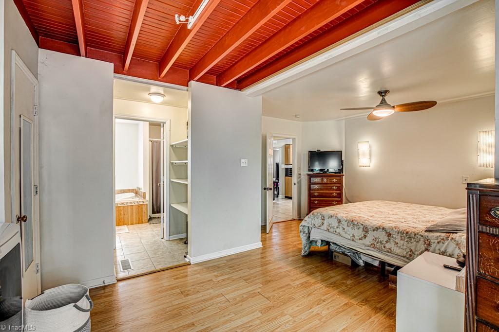 2211 South Hawthorne Road Winston-Salem, NC 27103 - Photo 15 of 34