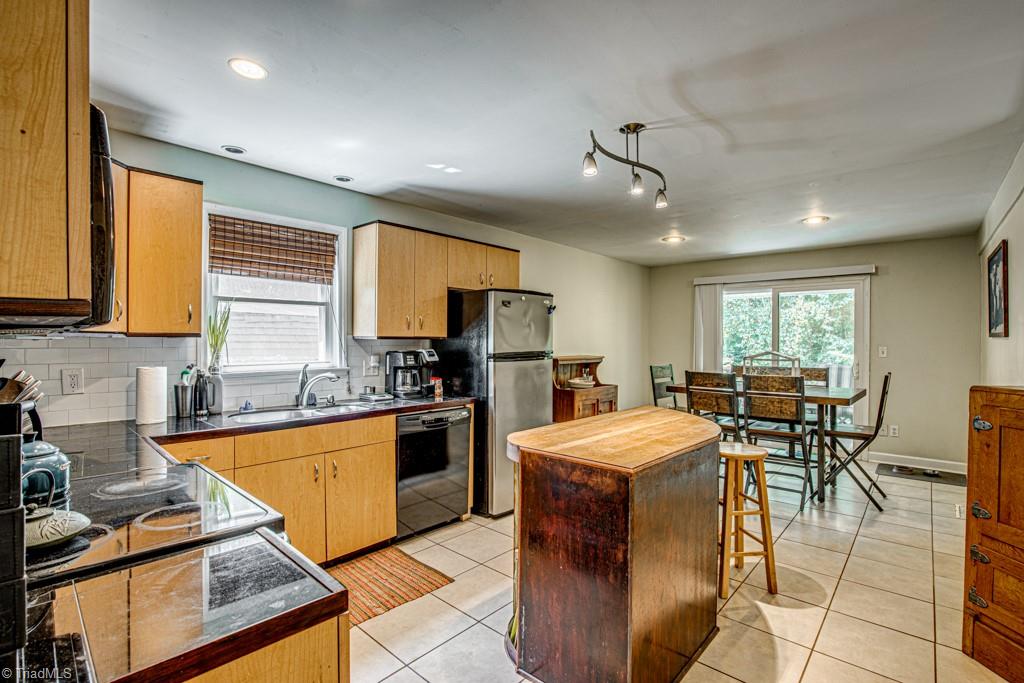2211 South Hawthorne Road Winston-Salem, NC 27103 - Photo 6 of 34