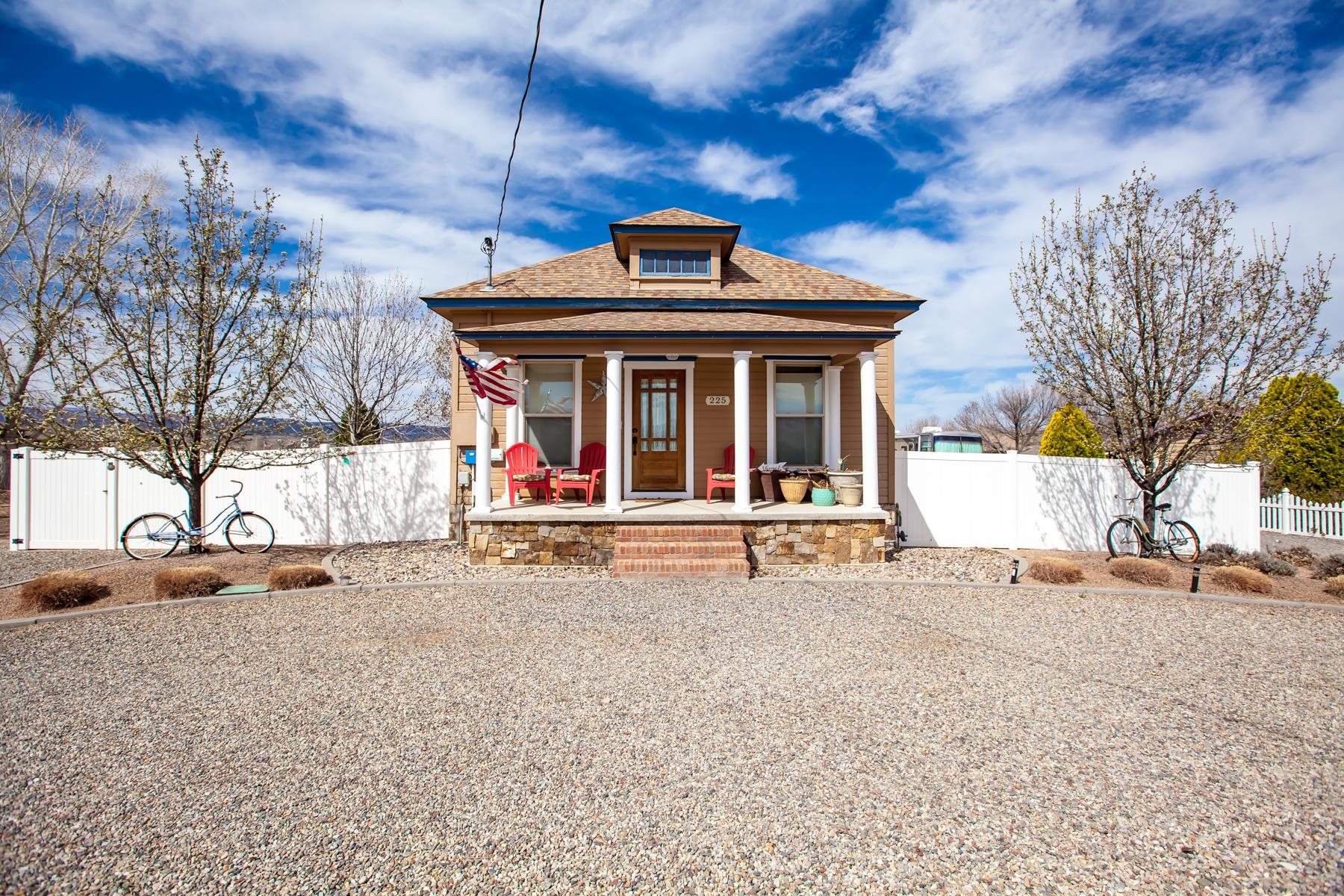 225 29 Road Grand Junction, CO 81503 - Photo 2 of 41 a view of a house with a snow on the road