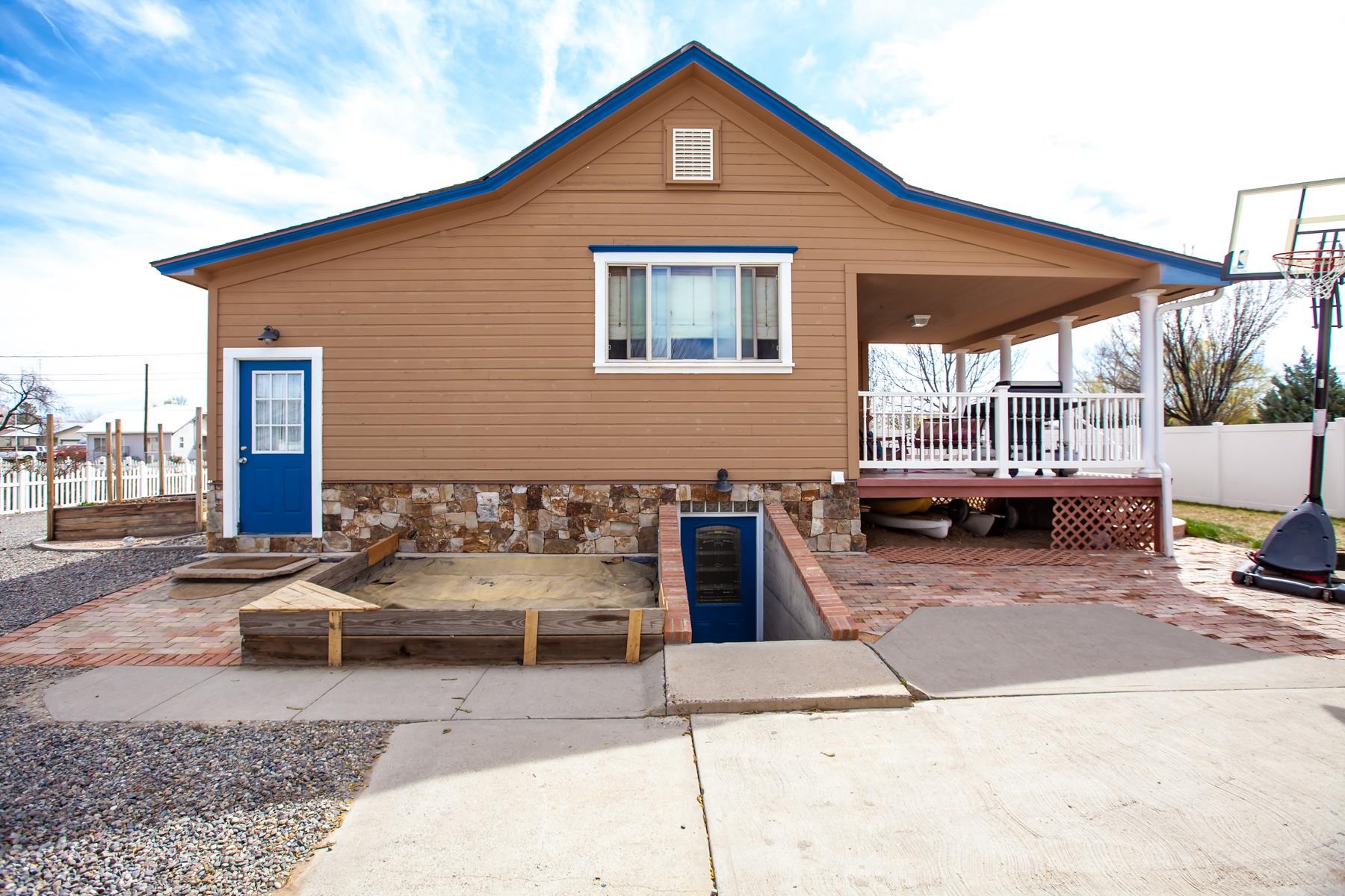 225 29 Road Grand Junction, CO 81503 - Photo 7 of 41 a view of a house with a patio