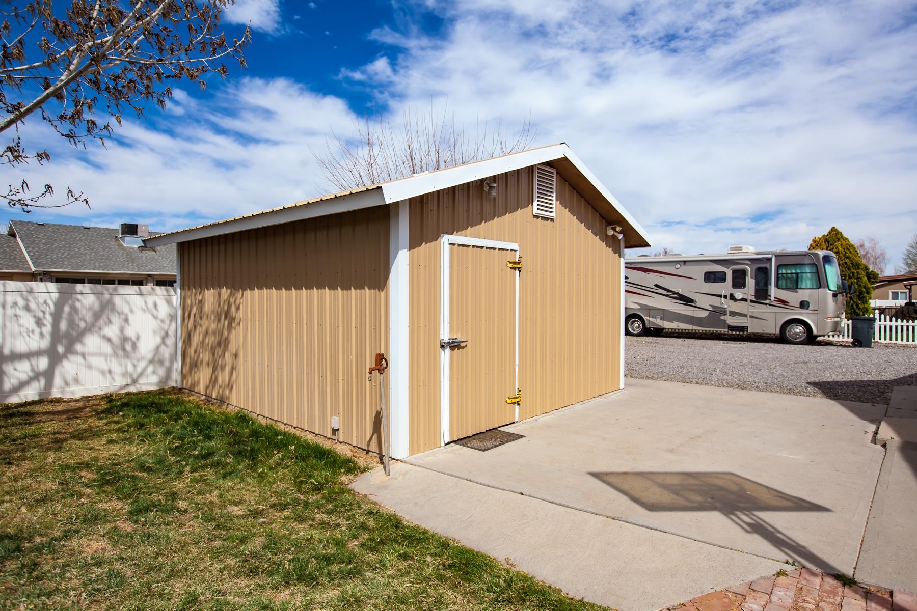 225 29 Road Grand Junction, CO 81503 - Photo 9 of 41 a view of a house with a garage