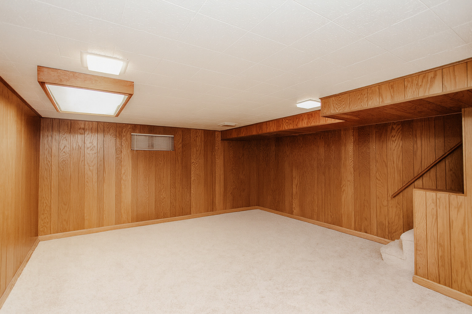 311 Vine Avenue, Unit E Park Ridge, IL 60068 - Photo 15 of 21 a view of an empty room