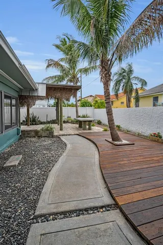 $3,500 | 113 12th Street, Belleair Beach, FL 33786