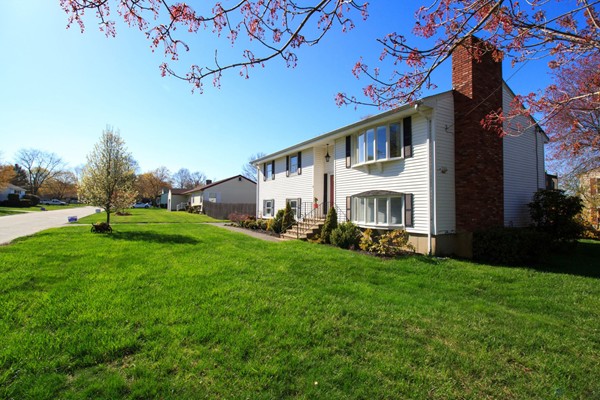 10 Mt Hope Road Somerset, MA 02726 - Photo 17 of 20 Gallery Image 17