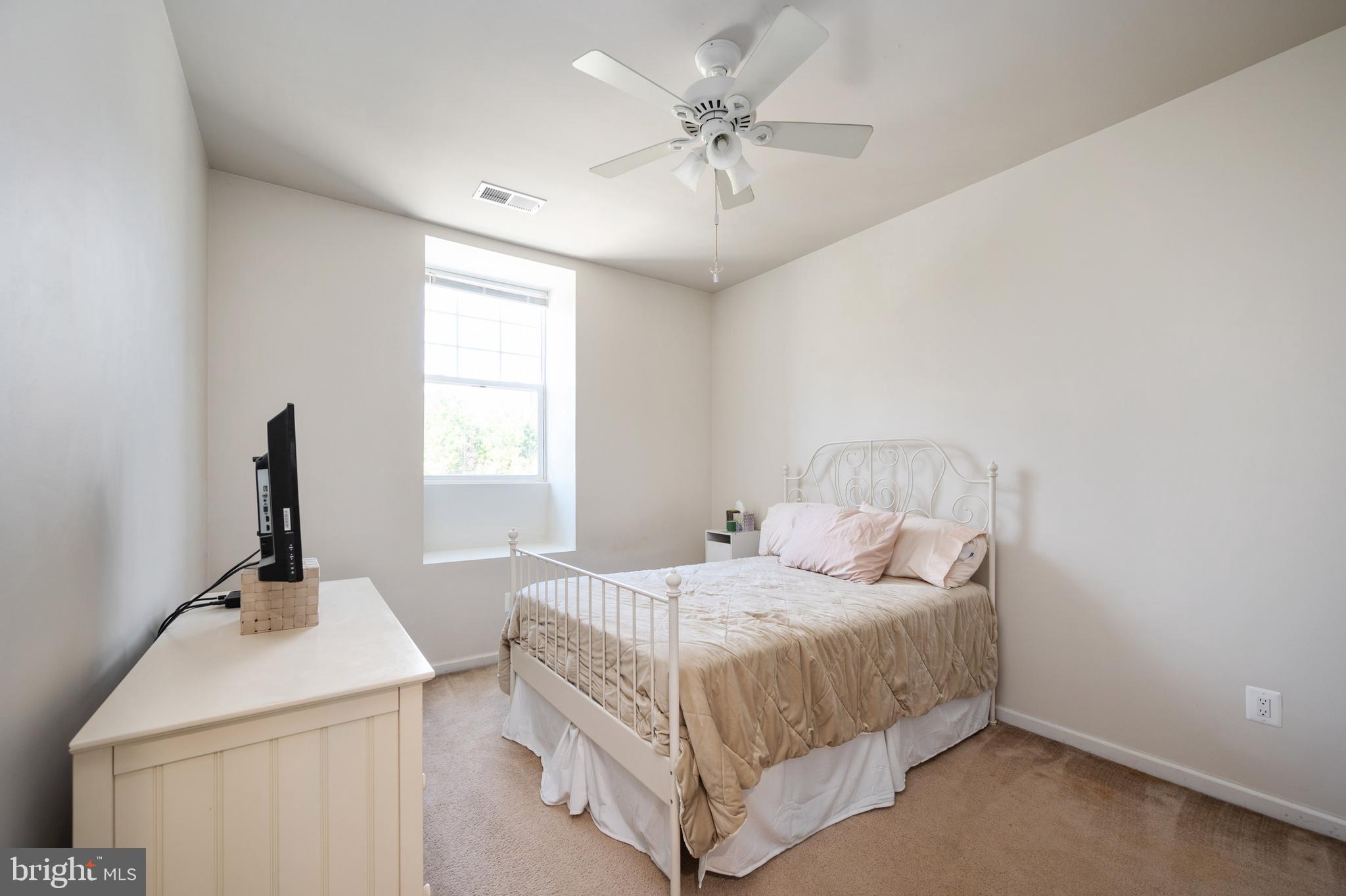 244 Short Branch Road Stafford, VA 22556 - Photo 5 of 40 Gallery Image 5