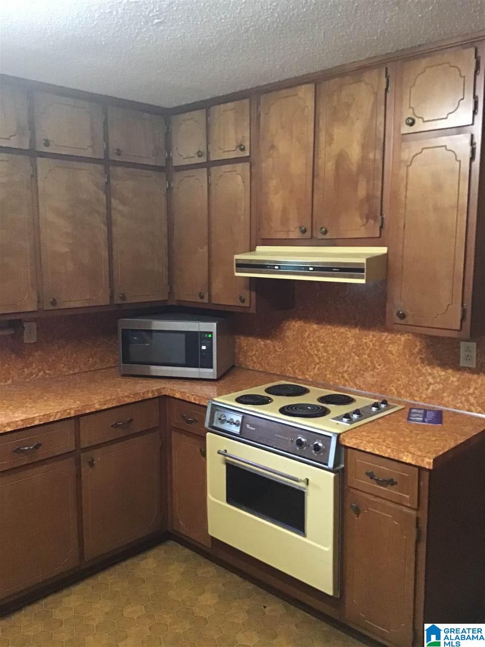 517 Ridgewood Avenue Fairfield, AL 35064 - Photo 17 of 27