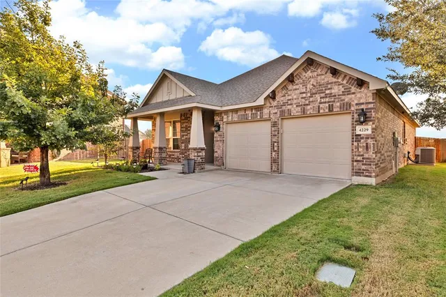 $319,900 | 4229 Aldridge Lane, Fort Worth, TX 76036