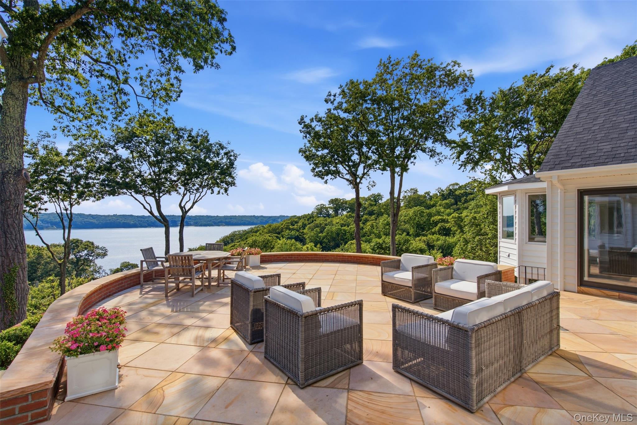 86 White Hill Road Cold Spring Harbor, NY 11724 - Photo 30 of 36