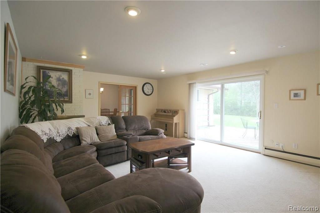 5940 Burnham Road Bloomfield Hills, MI 48301 - Photo 12 of 27