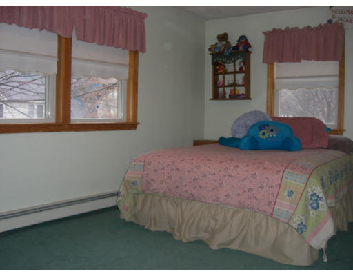 66 Richards Road Reading, MA 01867 - Photo 20 of 30 Gallery Image 20