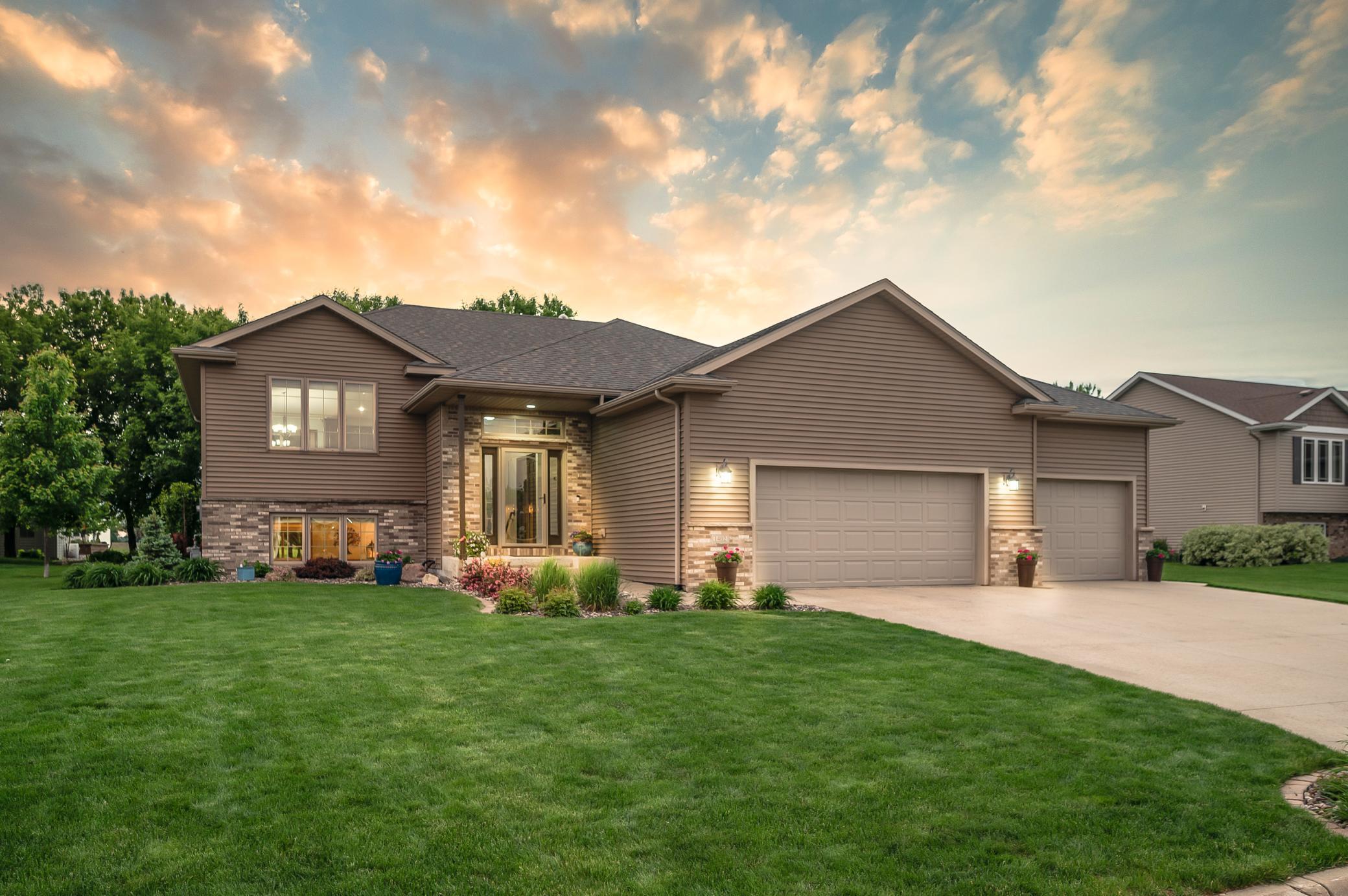 1402 28th Street Southwest Austin, MN 55912 - Photo 1 of 1 Gallery Image 1