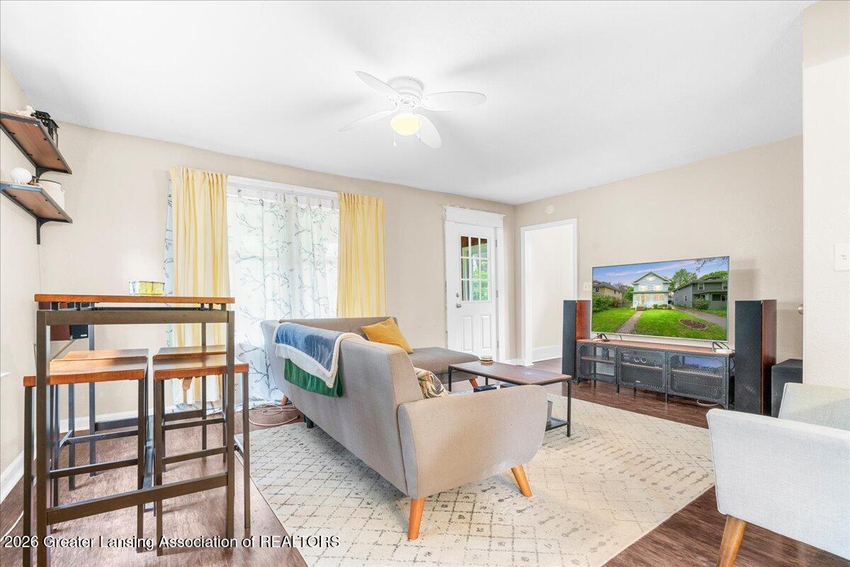 1804 Drexel Road Lansing, MI 48915 - Photo 10 of 30 08-Media Jett - 09