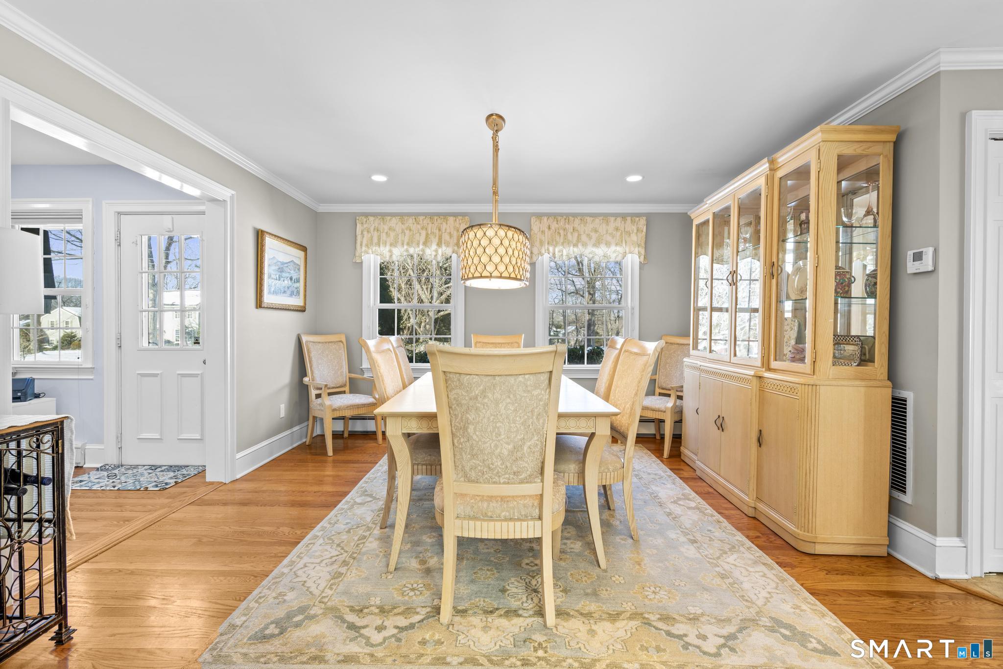 10 Foxwood Road Trumbull, CT 06611 - Photo 14 of 40