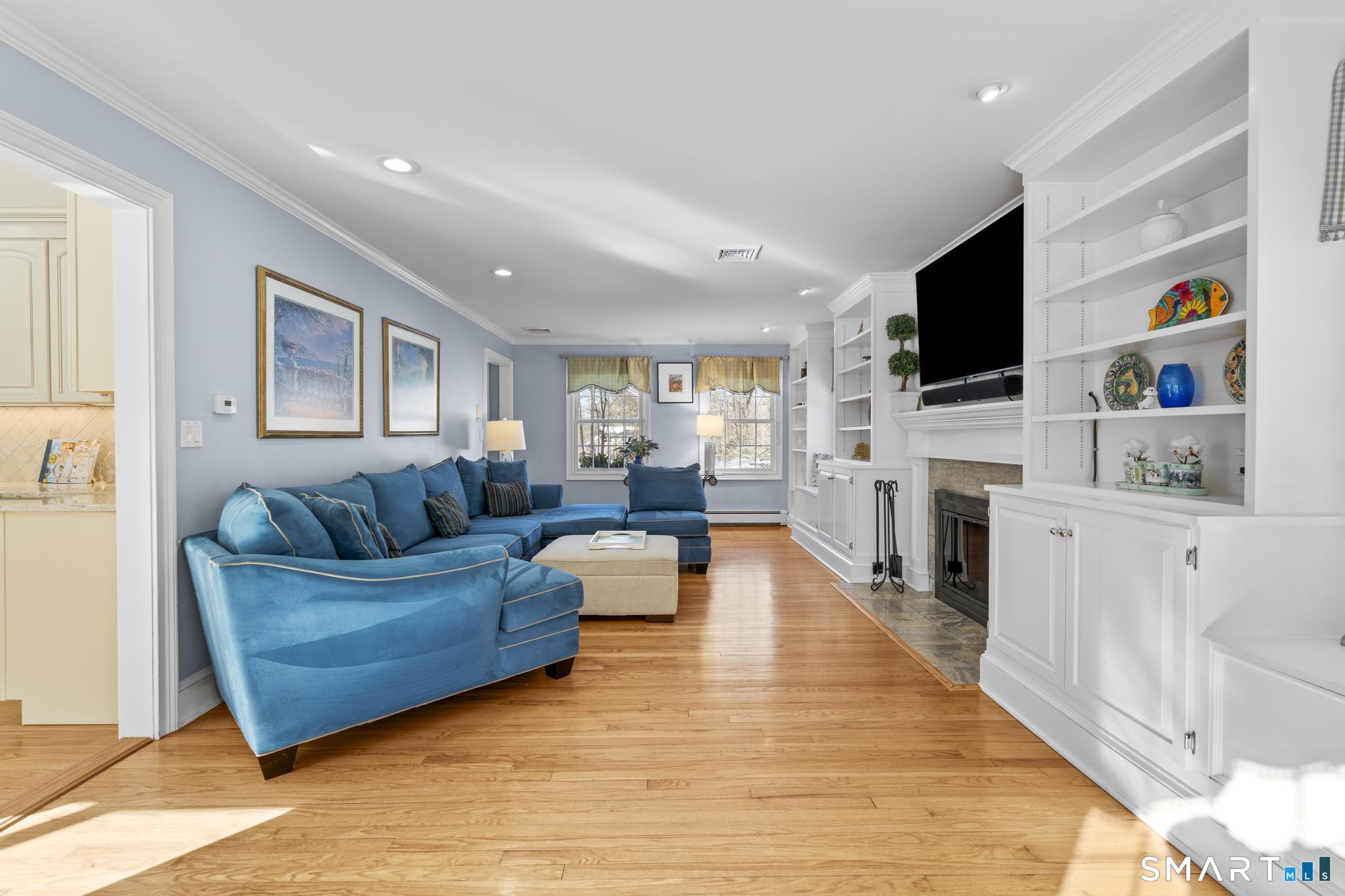 10 Foxwood Road Trumbull, CT 06611 - Photo 7 of 40