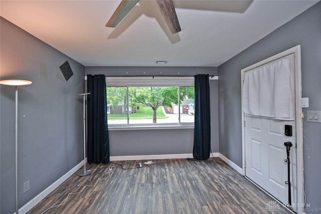 2908 Blackhawk Road Kettering, OH 45420 - Photo 4 of 41