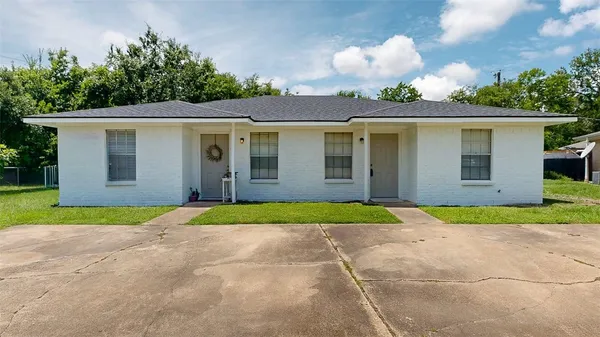 $1,100 | 1607 Cloverdale Court, College Station, TX 77840