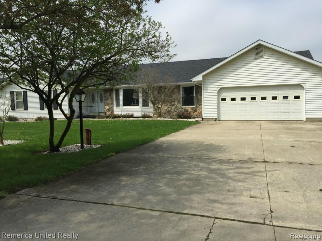 760 South Kern Road Fowlerville, MI 48836 - Photo 1 of 27 760 kern road.jpg