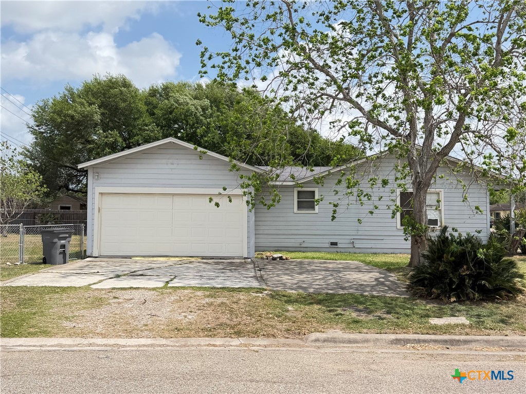1902 Navidad Street Victoria, TX 77901 - Photo 3 of 23 a view of a house with a yard