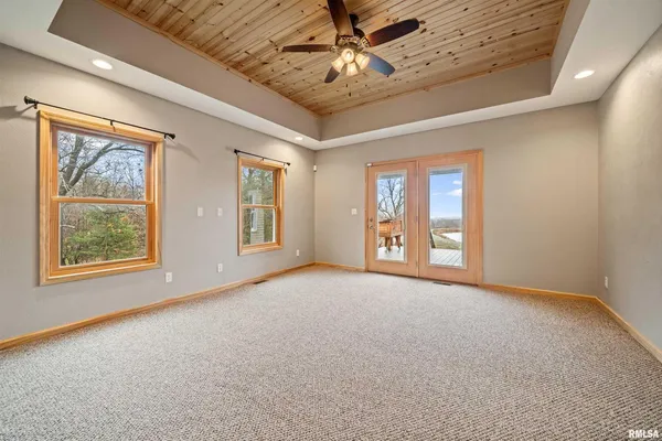 $749,900 | 1115 Hilltop Lane, Simpson, IL 62985