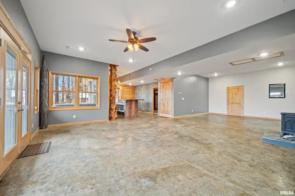 $749,900 | 1115 Hilltop Lane, Simpson, IL 62985
