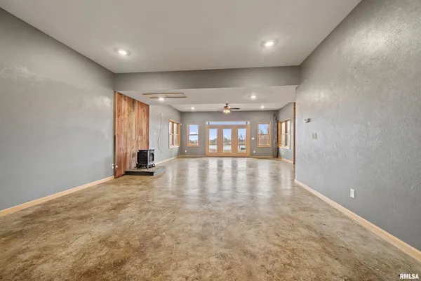 $749,900 | 1115 Hilltop Lane, Simpson, IL 62985